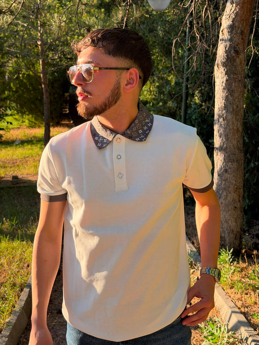 Monogram Detaylı Polo Yaka