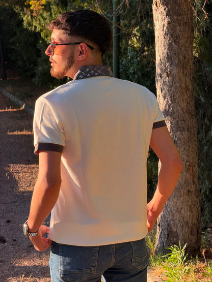 Monogram Detaylı Polo Yaka