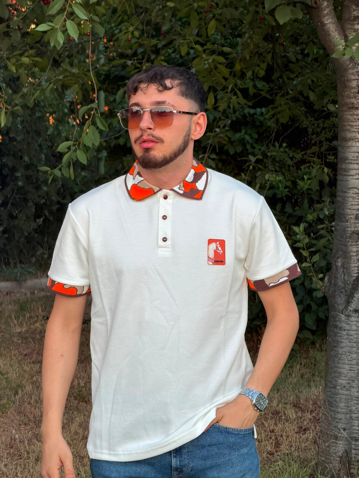 HILLS LABEL Horse Detaylı Desenli Yaka Polo Tişört – Ekru