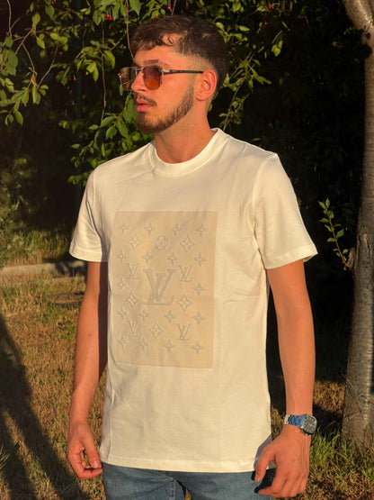 HILLS LABEL Monogram Kabartma Detaylı Premium Tişört – Ekru