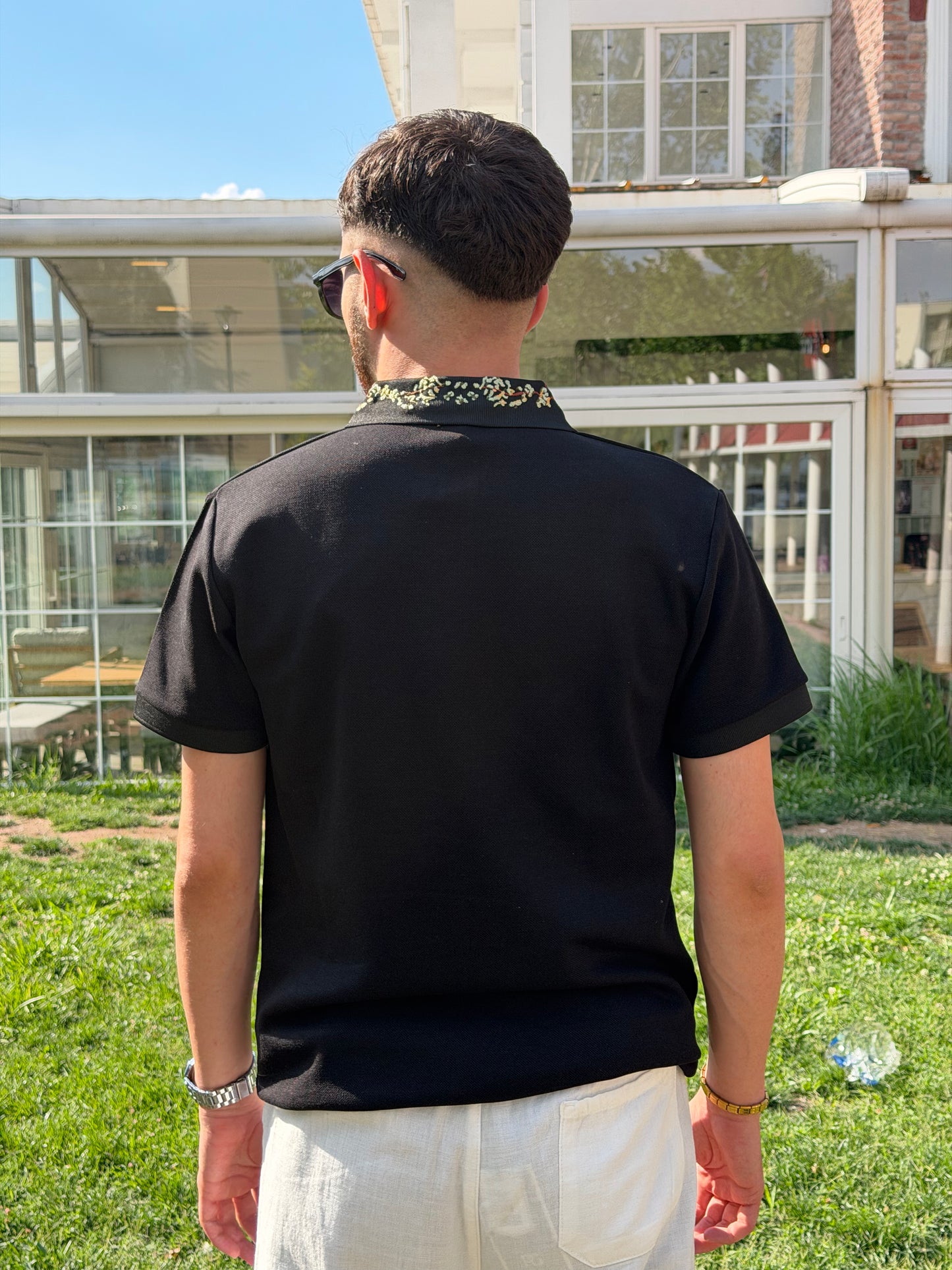 HILLS Siyah İşlemeli Yaka Detaylı Polo Tişört