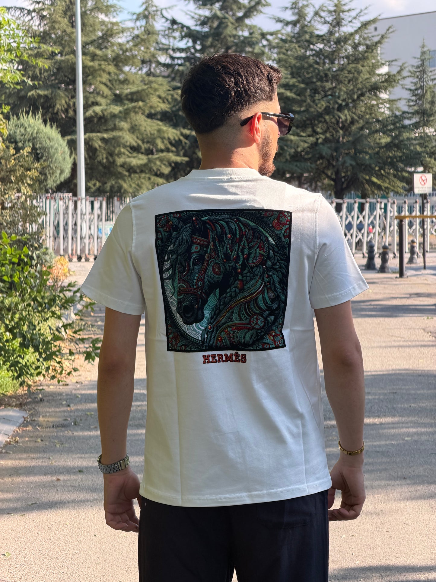 HILLS Zebra Desenli Grafik Baskılı Beyaz Tişört